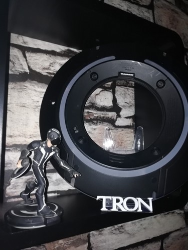 New tron identity disc - disc, display