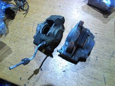 TRIUMPH NORTON 750 850 T140 PAIR OF LOCKHEED AP BRAKE CALIPERS DA22758 SPARES
