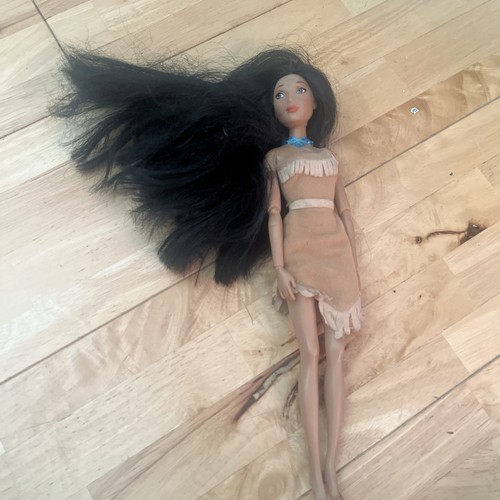 Disney store pocahontas - pocahontas, doll