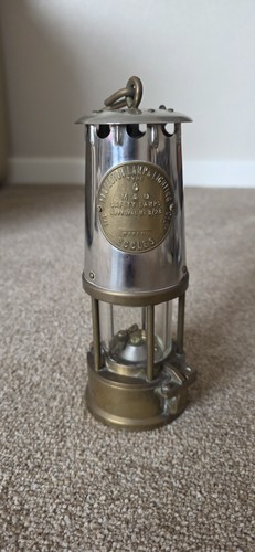 Protector lamp lighting ltd - co,