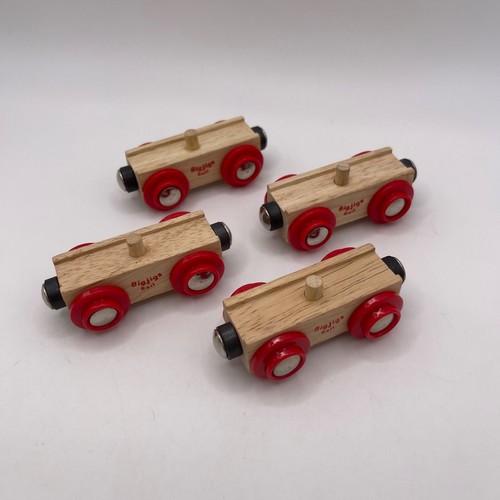 Bigjigs wooden train - train, carriages