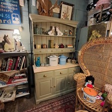 Beautiful hand painted vintage - beautiful,