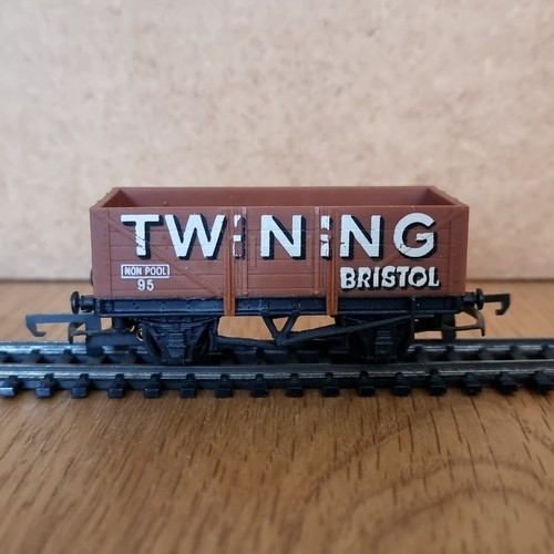 Tri ang wrenn w4660p open - tri-ang,