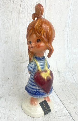 Cortendorf girl with large - , red