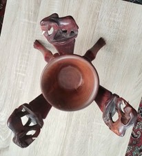 Locking 3 Legged 35cm Carved