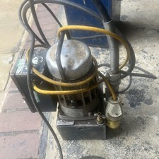 Cembre hydraulic 110v power