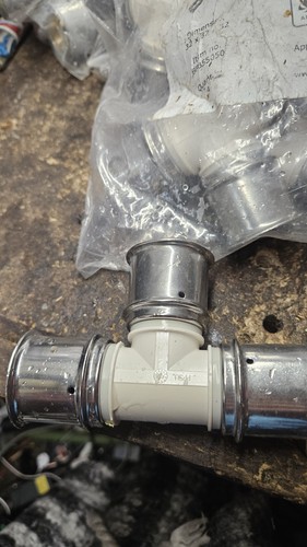 Uponor press fittings tee - 5,