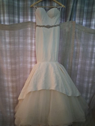 Wedding dress size - , ivory