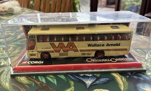 Corgi model bus - corgi, arnold