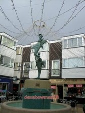 PHOTO  DOLPHIN FOUNTAIN