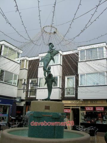 Photo dolphin fountain - ,