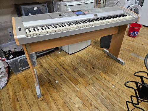 Yamaha portable grand piano - grand,