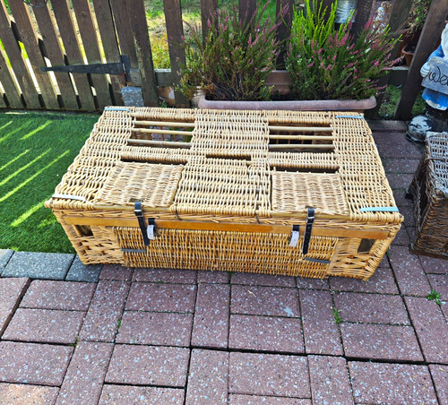 Large wicker pigeon basket - large,