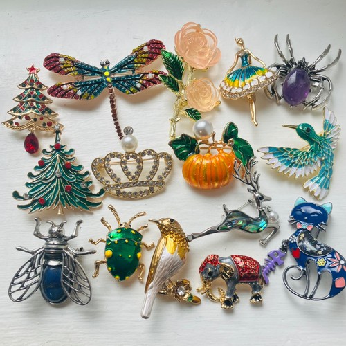 Brooches pieces job - brooches, 15
