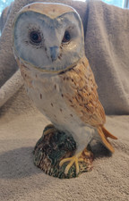 BESWICK OWL 1046 - 19 CM TALL