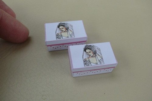 12th dolls house pretty - 1/12th,