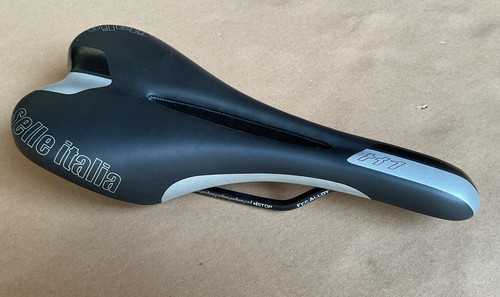 Selle italia bicycle saddle - x1,