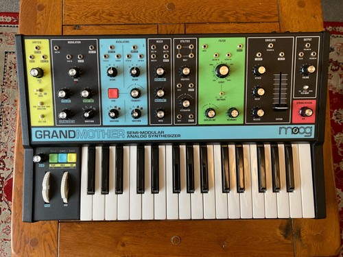 Moog grandmother semi - moog, semi-modular