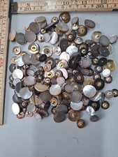 Mother pearl shank buttons - of,