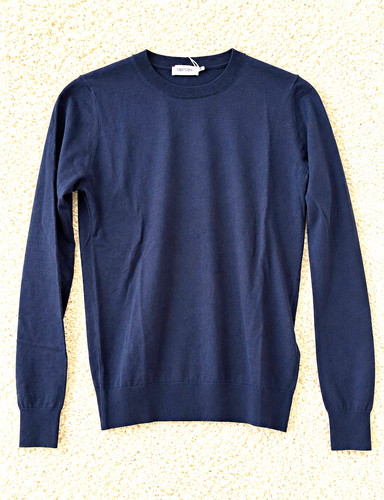 Valentino navy 100 virgin - valentino,