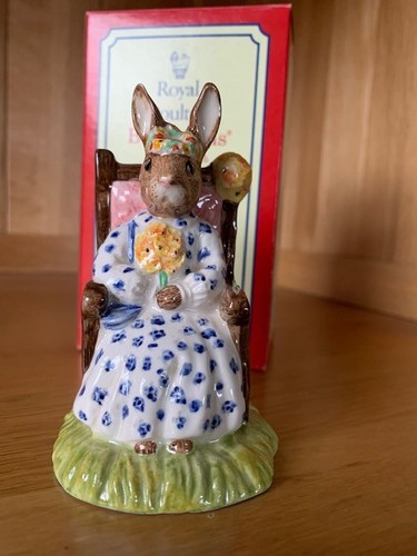 Royal doulton susan queen - royal,