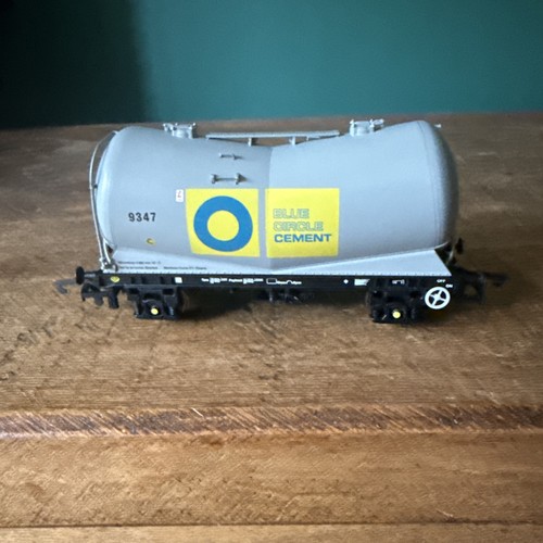 Hornby blue circle cement - hornby,