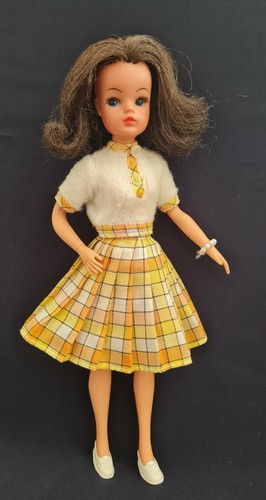 Vintage lovely lively sindy - vintage,