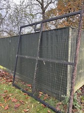 SITE GATES, WITH POSTS - YARD