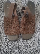 BHS CROCHET SANDALS BROWN SIZE 6 . 2 INS BLOCK HEEL . ELASTICATED BACK STRAP.