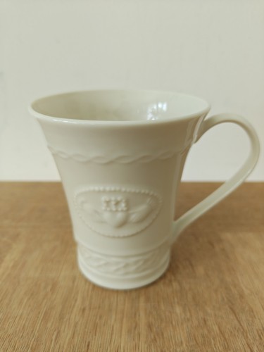 Belleek white cream - white,