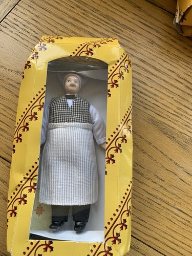 Dolls house man - man, chef