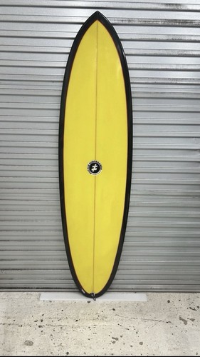 Quad fin egg surfboard - fin,