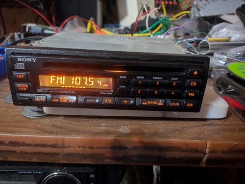 Vtg 90s old school - vtg, sony