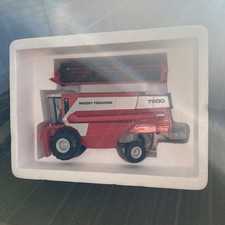 Boxed Britain's Farm #00054 1/32 Scale Massey Ferguson 7200 Combine Harvester
