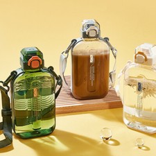 Flat Water Bottles Sports Water Bottle With Shoulder Strap 750ml Large Capacity