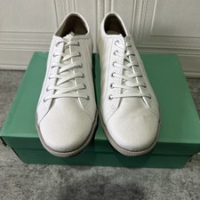 Clark’s White Canvas Shoes