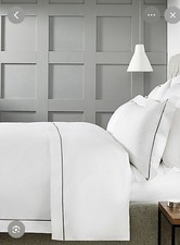 The White Company Single Row