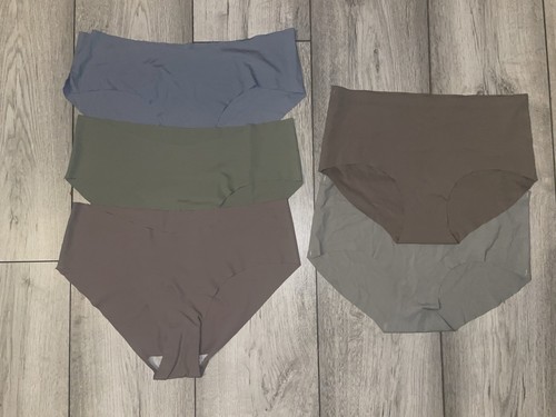 Ladies seamless knickers - ladies,