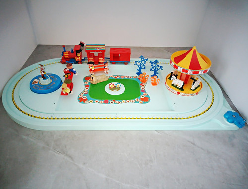 Corgi magic roundabout vintage - magic,