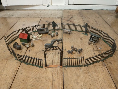 Vintage lead farm - , animals