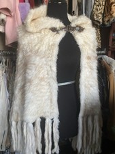 Ostrich Real fur Cape/shaw