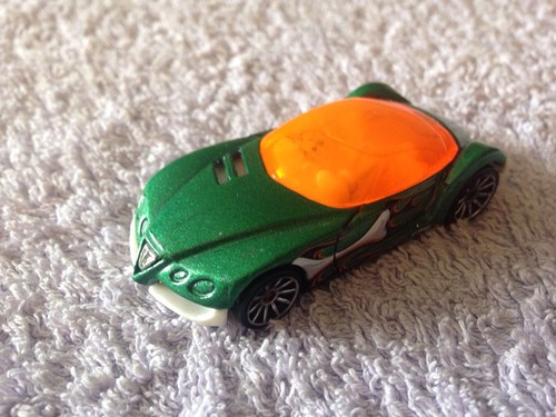 Hotwheels golden arrow - hotwheels,