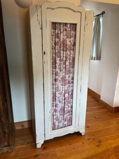 Childs Bedroom Wardrobe