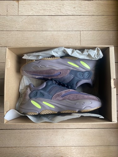 Size yeezy boost 700 - 8.5, (uk)