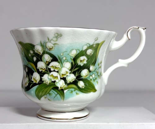 Vintage royal albert flower - royal,