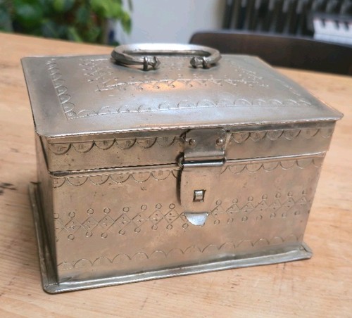 Vintage trinket box - box, with