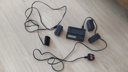 Sony hvr power adaptor - sony,