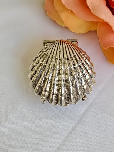 Art deco solid silver - solid, scallop