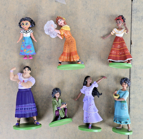 Disney encanto madrigal family - encanto,