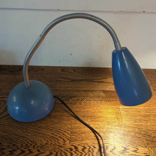 Retro 90s blue - blue, desk